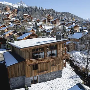 Des Amis - 15 Pers à - 400m Piscine Salle De Jeux Ciné Chalet